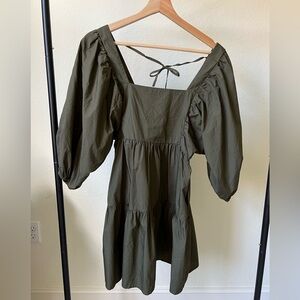 Smocked green mini dress with balloon sleeves
